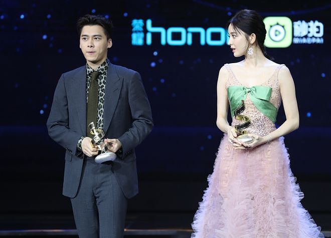 好尴尬！娜扎误发杨幂“丑照”，暴露对方侧脸短板，亮点不止一个（组图） - 24