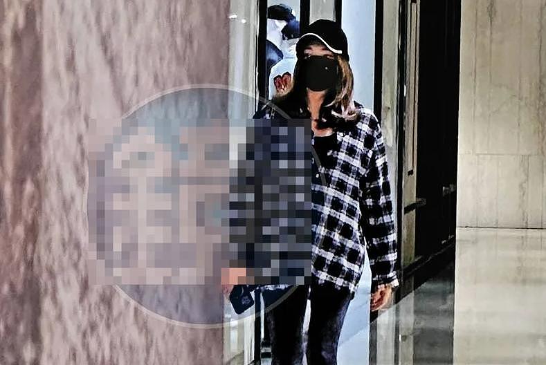 许玮甯产后首露面白到发光，孕期胖24斤没影响，曝邱泽当爸后变了（组图） - 9