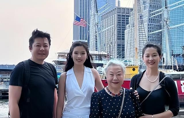 老戏骨祖孙三代炫耀在美生活，声称我奋斗我享受，如今回中国生活（组图） - 1