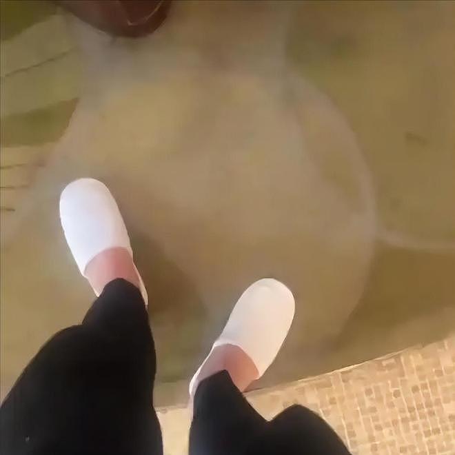 上海五星级酒店惊天双标！中国人穿拖鞋被拒，老外却畅通无阻？网友炸了（视频/组图） - 8