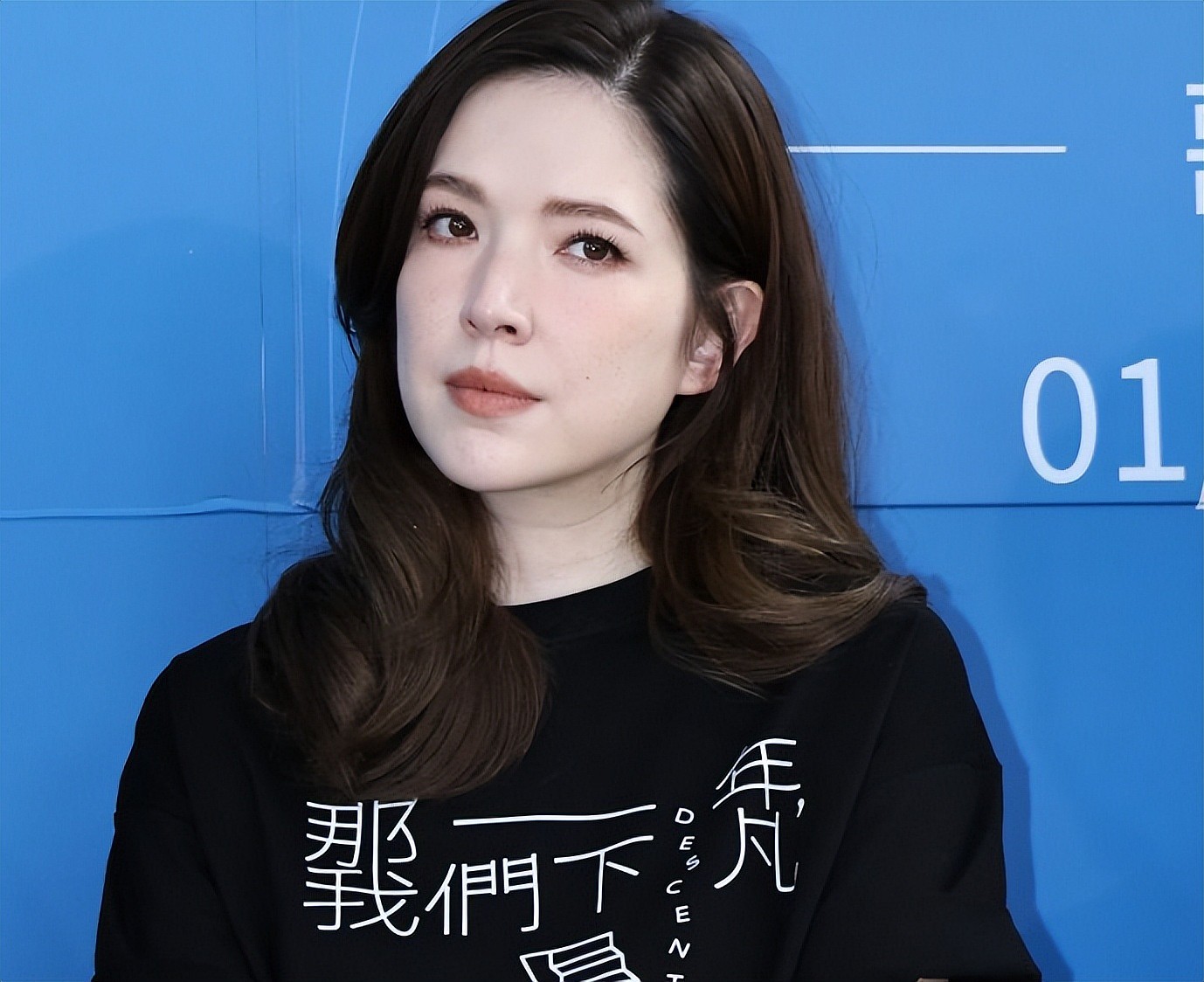 许玮甯产后首露面白到发光，孕期胖24斤没影响，曝邱泽当爸后变了（组图） - 2