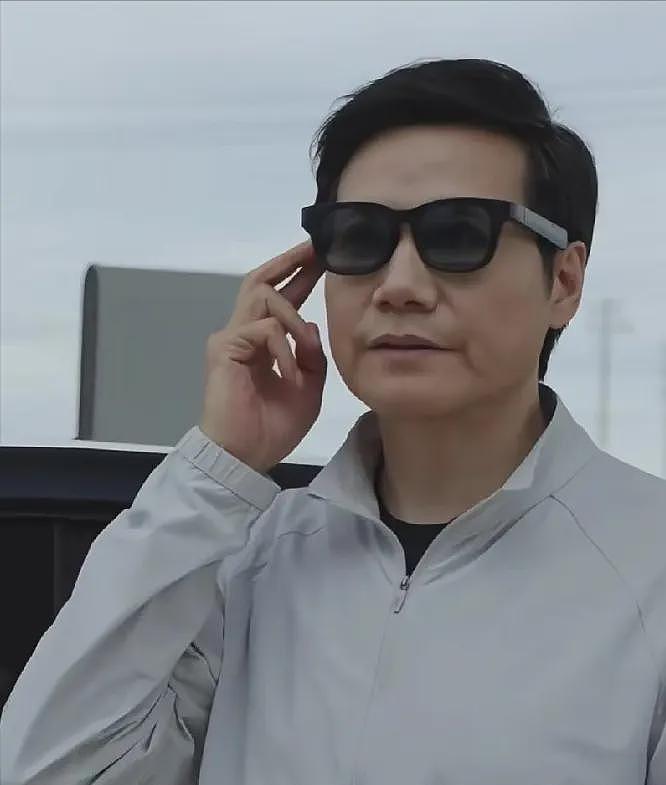 王腾否认出卖小米后续:更新履历,业内曝真实原因,大V力挺(组图) - 12