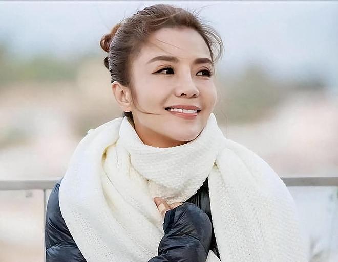 “央视当家花旦”朱迅：生命终将结束，何妨不大胆一点？（组图） - 12