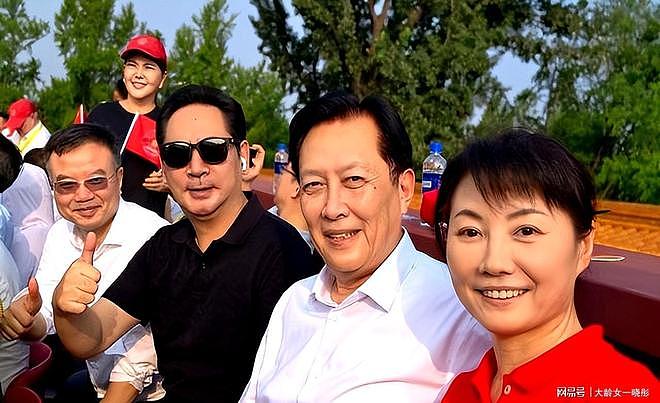 93阅兵刚结束,73岁的唐国强就因一条动态,实现了“口碑暴涨”(组图) - 3
