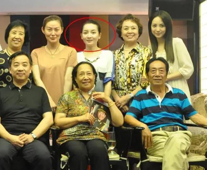 万千惠再卷旋涡 ，贵圈5对老少配各有争议，是真爱还是另有所图？（组图） - 14