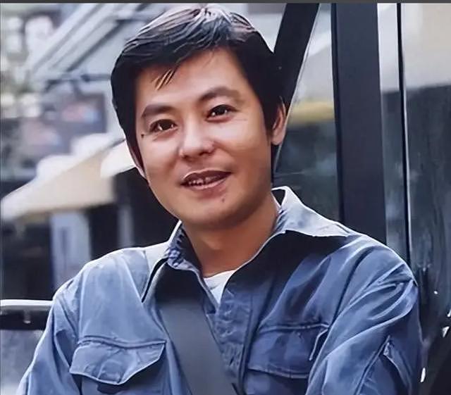 老戏骨祖孙三代炫耀在美生活，声称我奋斗我享受，如今回中国生活（组图） - 5