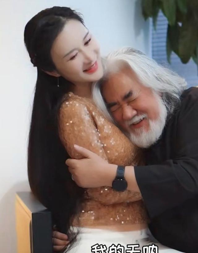 万千惠再卷旋涡 ，贵圈5对老少配各有争议，是真爱还是另有所图？（组图） - 26