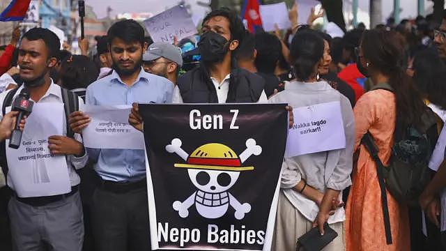 尼泊尔封锁油管、脸书和WhatsApp，“Z世代”爆发抗议（视频/组图） - 11