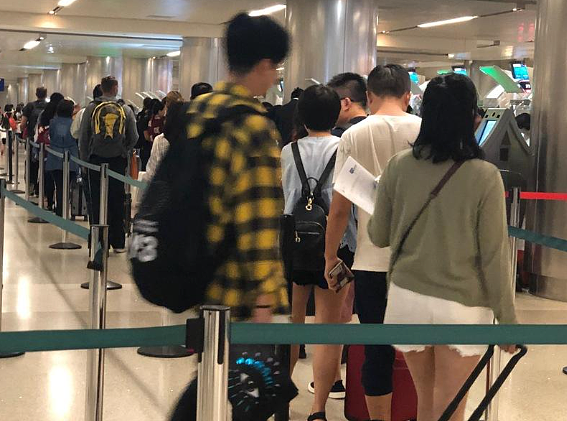 中领馆紧急提醒!中国留学生代写作业被查,签证注销+5年禁入美国(组图) - 1