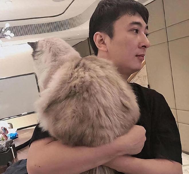 表面显富实为假豪门，恳请这四人别再装模作样（组图） - 1