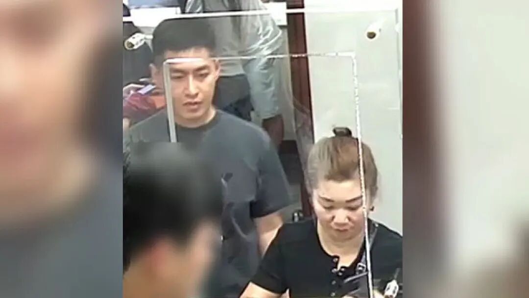 华人富豪夫妇离奇失踪,2嫌犯疯狂盗取$280万,豪宅空留宾利车(组图) - 1