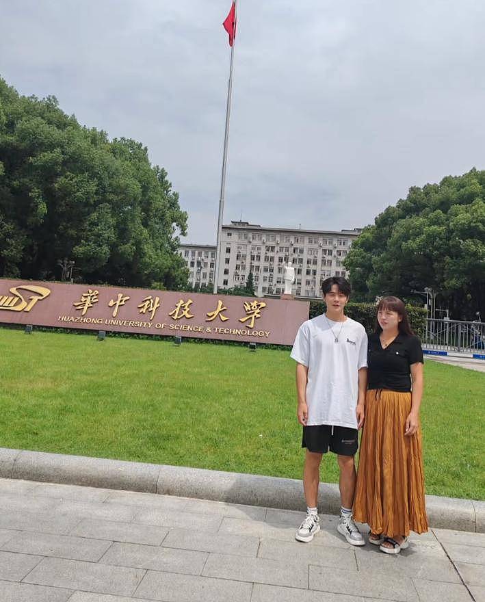 华中科技大学24岁研二学生吴穷去世，多次获奖学金，前后仅20多天（组图） - 4