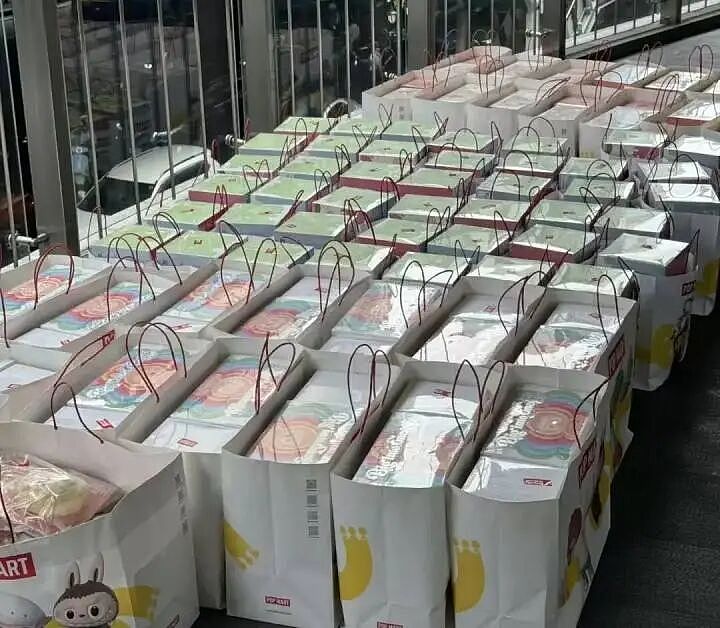 价格崩了！过万跌到800多元，黄牛悔哭：根本没人接盘（组图） - 2