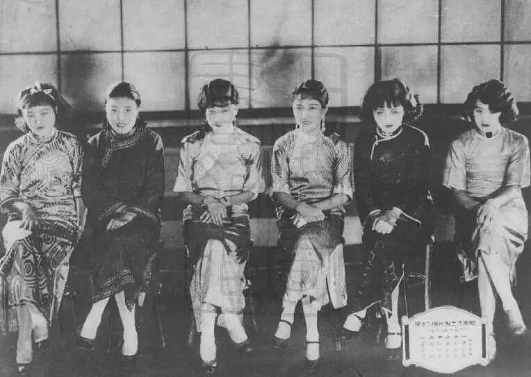 TVB知名女星去世！爸爸娶两个妻子，家族改变中国电影圈（组图） - 34
