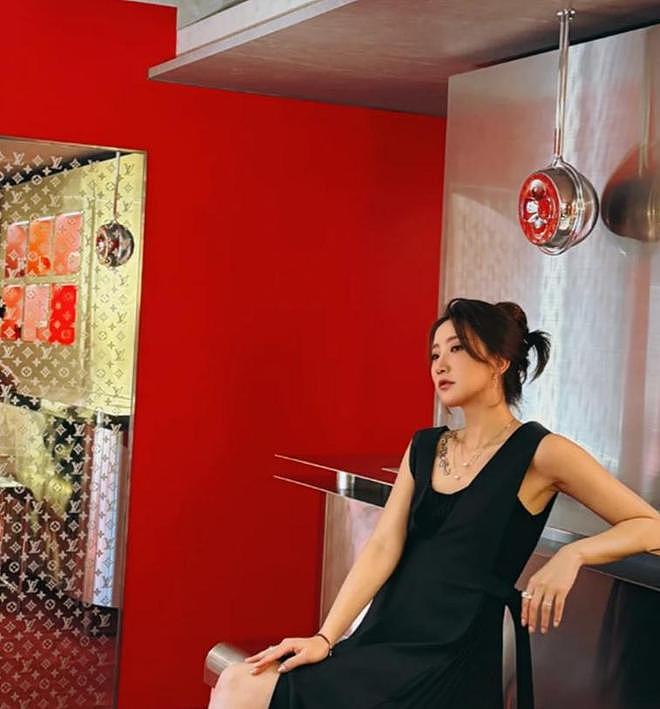 和陈赫离婚10年,许婧一张 大胆照,撕开那段婚姻最后的伪装(组图) - 16