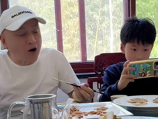 万千惠再卷旋涡 ，贵圈5对老少配各有争议，是真爱还是另有所图？（组图） - 33