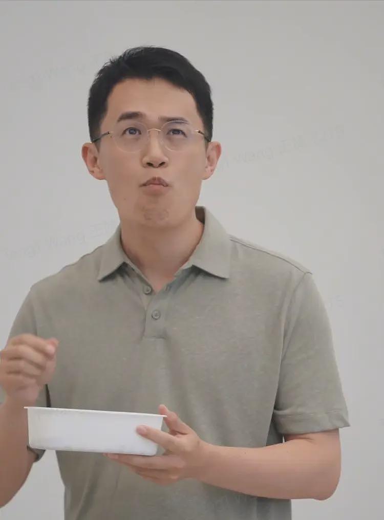 王腾否认出卖小米后续:更新履历,业内曝真实原因,大V力挺(组图) - 3