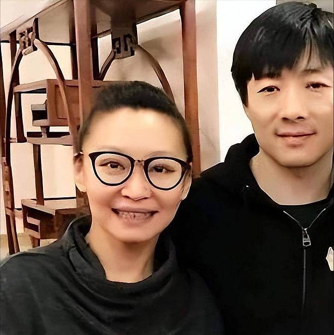 原来他早就有孩子！结婚后对外称丁克， 如今才知儿子已到青春期（组图） - 9