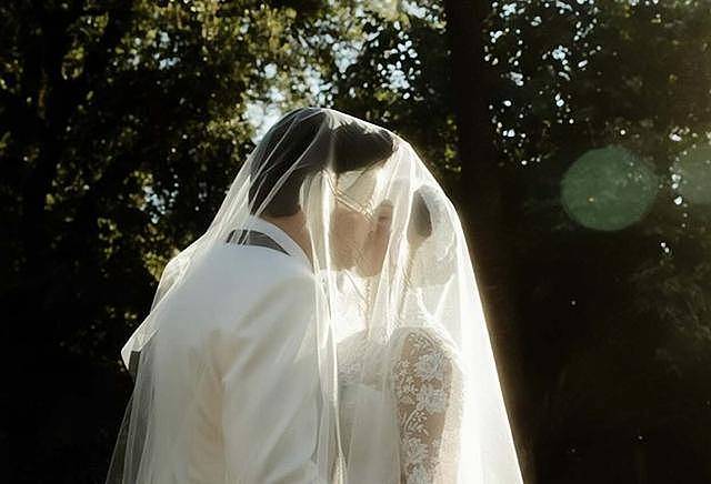 恭喜！港知名星二代和外籍男友结婚，晒唯美婚纱照（组图） - 4