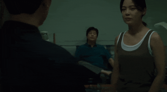 出道14年塌了6年，diss前辈被骂狂妄自大！如今打脸逆袭：这个18线演员，不简单...（组图） - 24