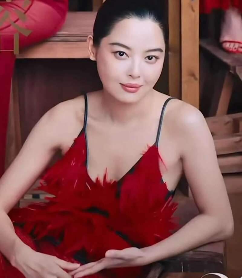 辛芷蕾刚拿国际影后!3位演员摊上事,张颂文最无辜(组图) - 13