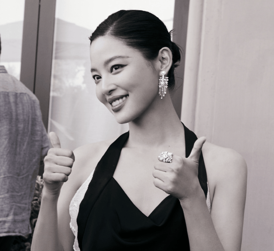 辛芷蕾首谈影后感受:倪妮赵丽颖都私信祝贺,讨厌女演员互相攀比(组图) - 1