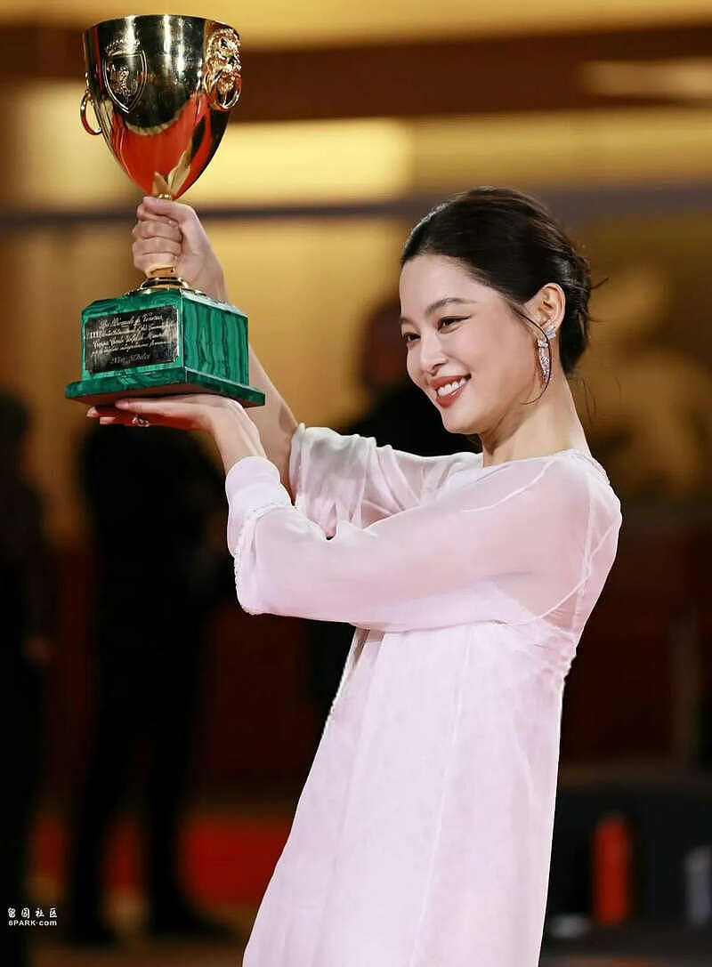 辛芷蕾刚拿国际影后!3位演员摊上事,张颂文最无辜(组图) - 3