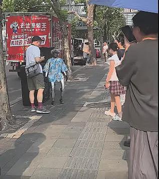 人类要输？机器人保姆会遛狗、送餐、讲PPT，网友：看来我真的要失业了（组图） - 2