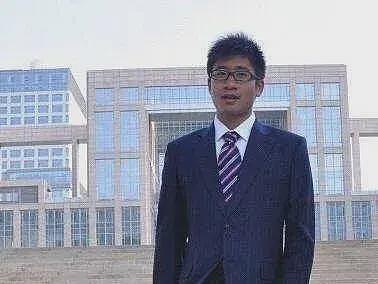 曝李硕已从美国返回国内，曾在人人网宣布“建国”，如今盛赞中国世界一流（组图） - 1
