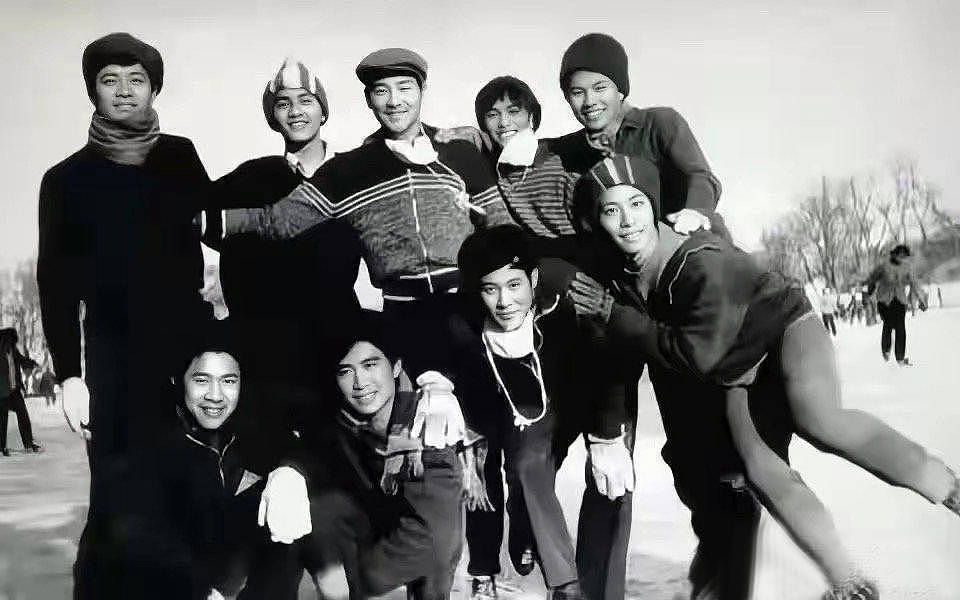 北电78明星班相聚，张铁林变化大，有2人已去世（组图） - 4