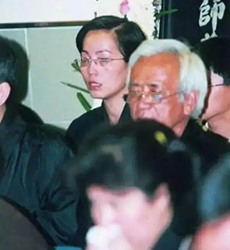 宣布正式丁克？结婚20年一直不生，实则早已分居无交流？今重新复出赚钱养家？（组图） - 19