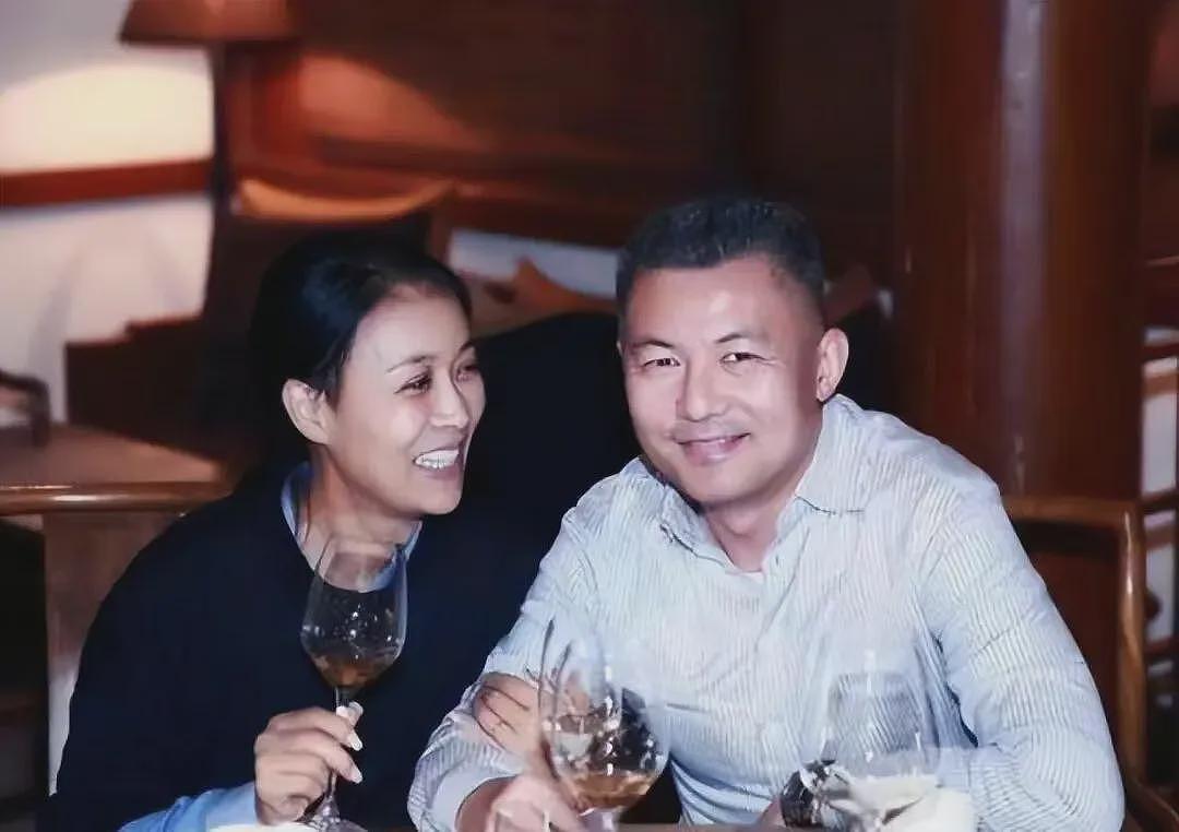那英老公被曝出轨：中年婚姻的困境，天后也逃不过（视频/组图） - 17