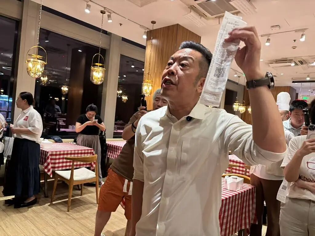 很多人吃过!最新:悬赏10万!“全是预制菜,太恶心了…“大V炮轰知名餐饮,全网热议(组图) - 5