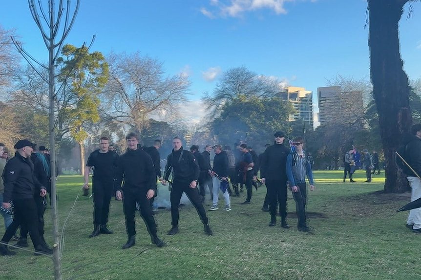 墨尔本周末抗议再起，警方部署更多警力应对可能爆发的冲突（组图） - 2