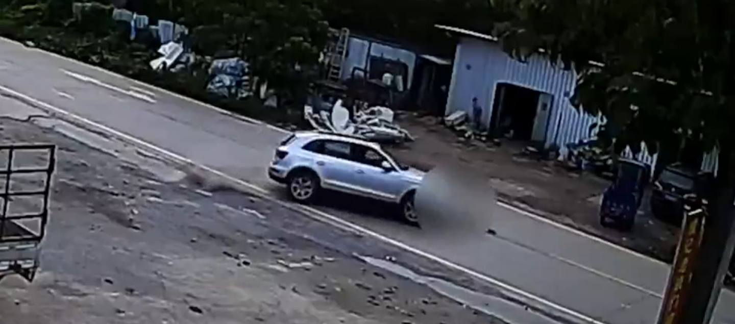 湖南汉驾车多次碾压同学致死被判死缓，自称出现幻听作案（组图） - 2