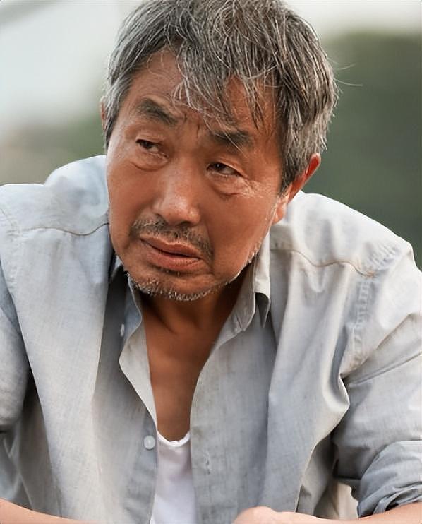 68岁老戏骨应聘保安被拒,原因曝光太扎心,给所有中老年人提了醒(组图) - 32