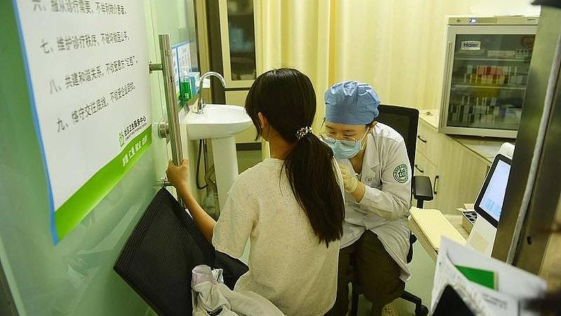 中国跃居全球新药研发第2位，人均预期寿命达79岁（组图） - 1