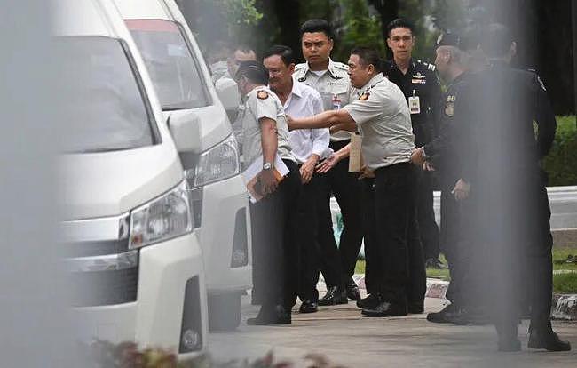 媒体曝光他信服刑细节：监狱条件“不友好”、可能会当外语老师（图） - 1