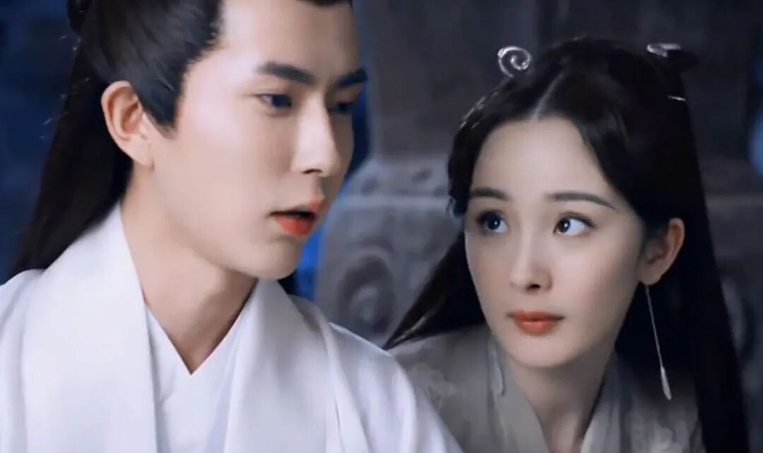 杨幂发文悼念于朦胧：四哥 愿你在另一个世界安好（组图） - 2