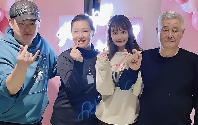 赵本山英名难保？儿子办东北明星赛，师兄弟跪捧，全是人情世故（组图） - 3