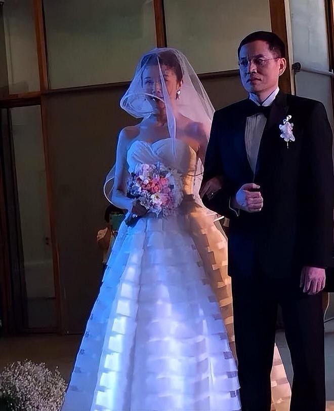孙菲菲自曝嫁给了伪豪门！婚后都是自己掏钱，劝诫女生别未婚先孕（组图） - 5