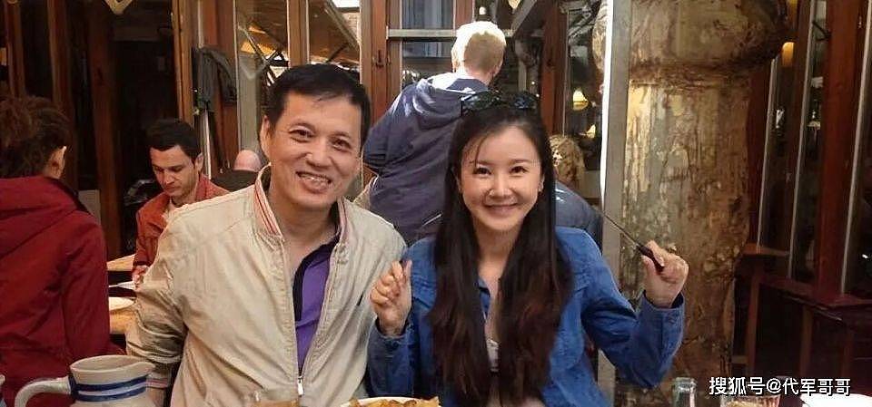 44岁女演员孙菲菲官宣离婚，结束11年不幸婚姻，网友纷纷送祝福 （组图） - 4