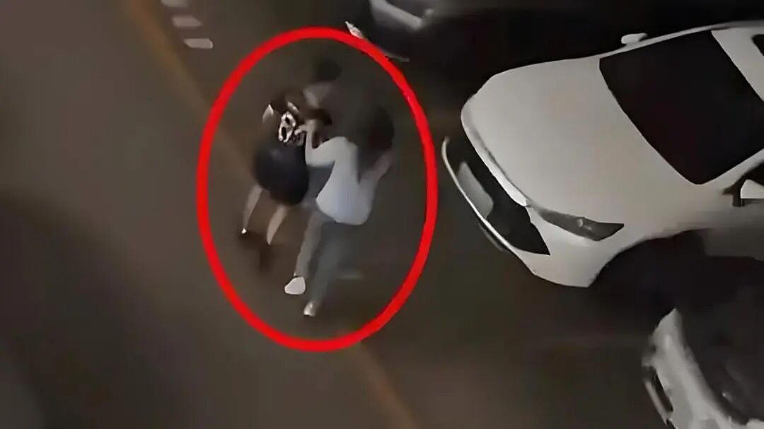 湖南00后男子因怀疑女友出轨,用钳子拔掉她8颗牙!后续更疯狂…(组图) - 3