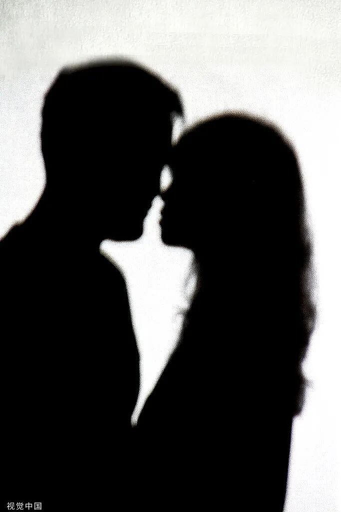 女老板看上已婚男下属,砸300万让其妻离婚!同居一年分手起诉索回,二审推翻一审判决(组图) - 2