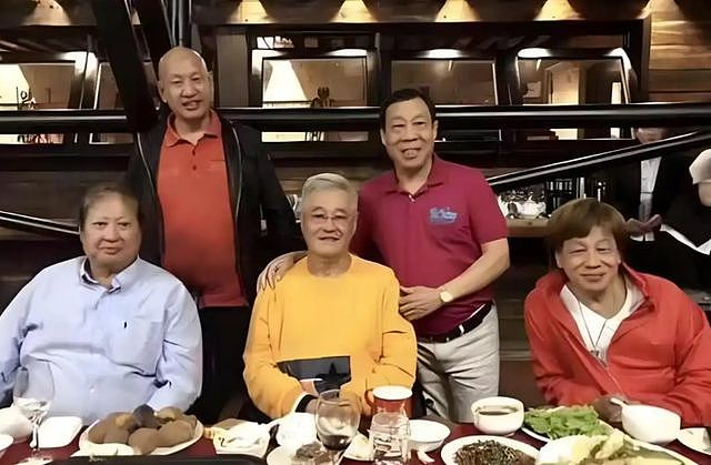 赵本山英名难保？儿子办东北明星赛，师兄弟跪捧，全是人情世故（组图） - 1