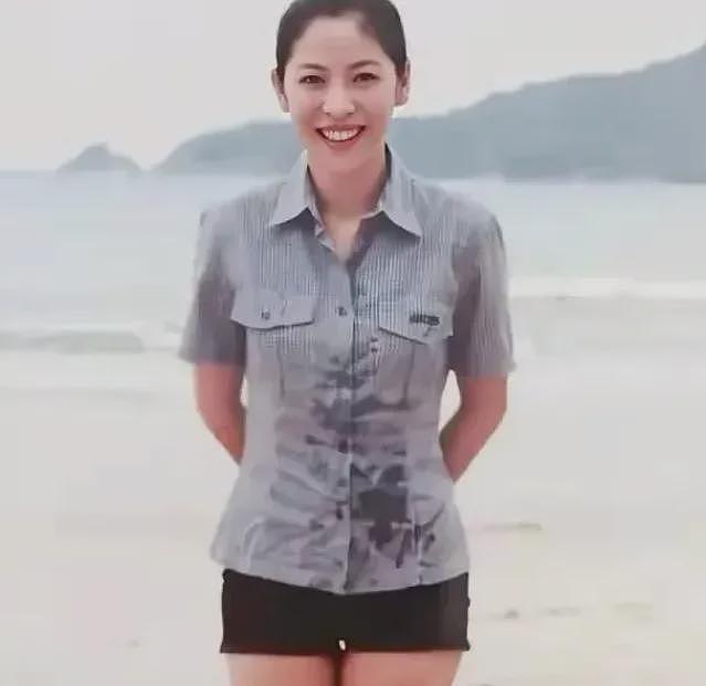 “富婆闺蜜圈”，399元就能进？向太网上直播轻松圈钱（组图） - 4