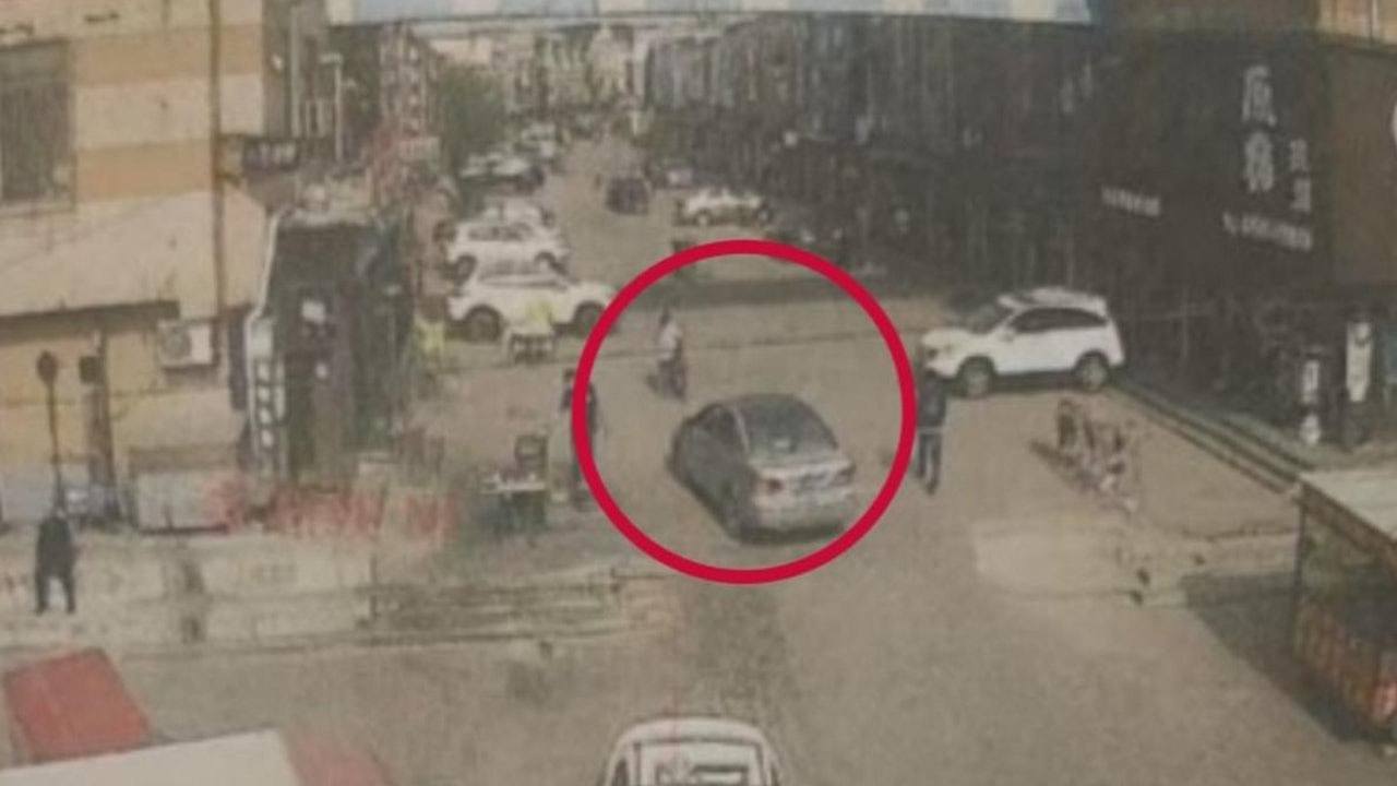 14岁儿子无牌驾驶“油门当刹车”撞死人!爸爸竟这样做,家属气疯(视频/组图) - 1