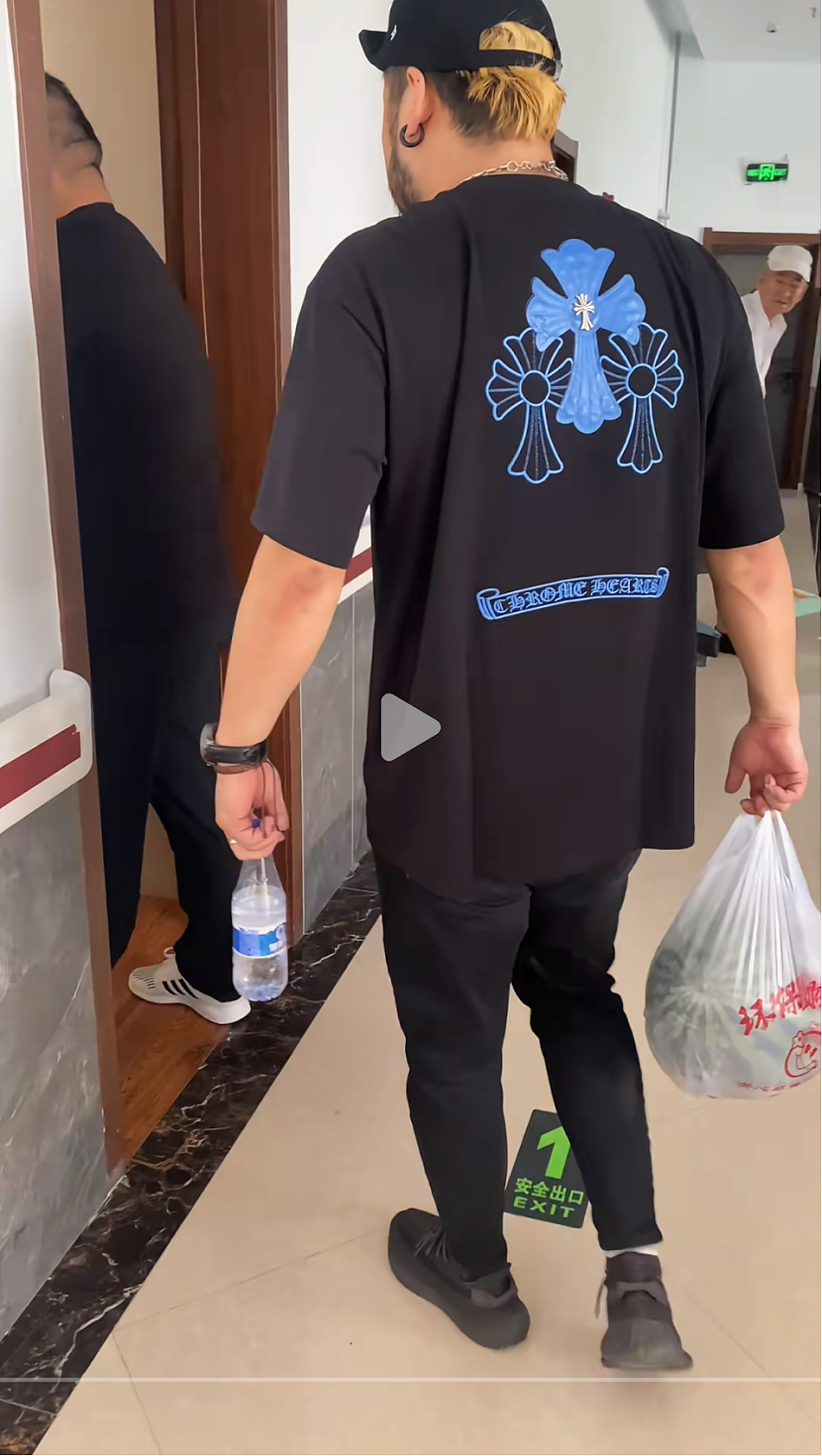 月入过万，我给丁克老人当“外包儿子”（组图） - 4
