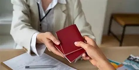 全球最小的发达国家，快被中国人“买”下了，中国移民占比87%！（组图） - 1