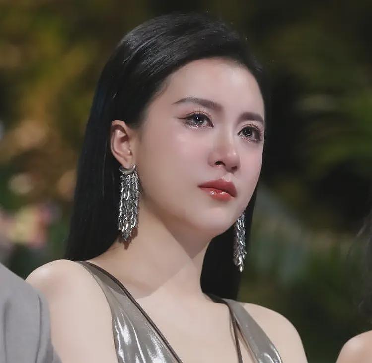 乃万知三当三风波升级！针对李嘉格惹众怒，三大社媒评论区全沦陷（组图） - 1